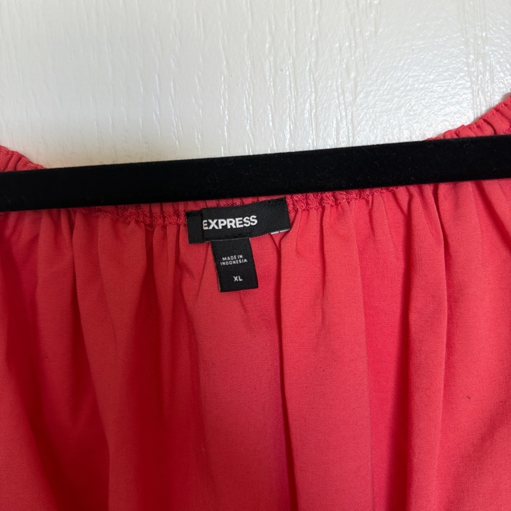 Express Smocked Crop Tank Top - Picture 2 of 3